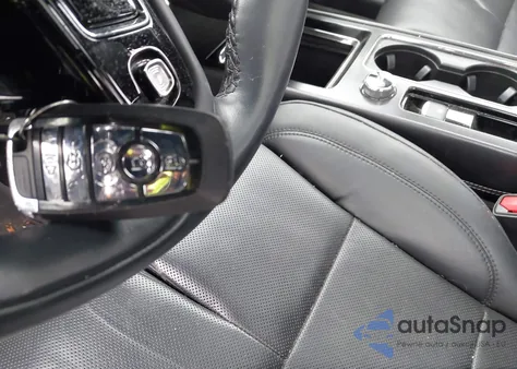 2022 Lincoln Corsair Reserve z USA, uszkodzony, nr VIN 5LMCJ2D93NUL33123